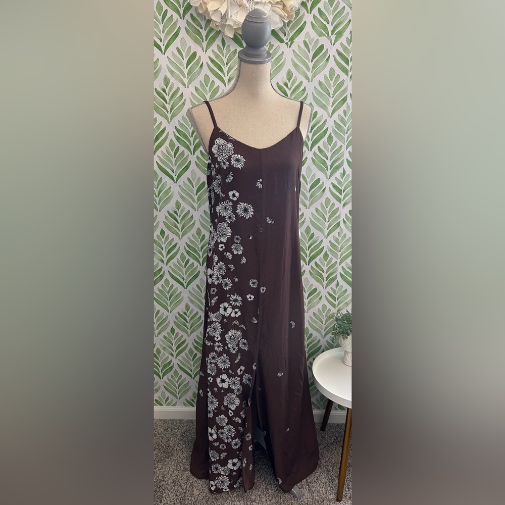 Women’s brown dress